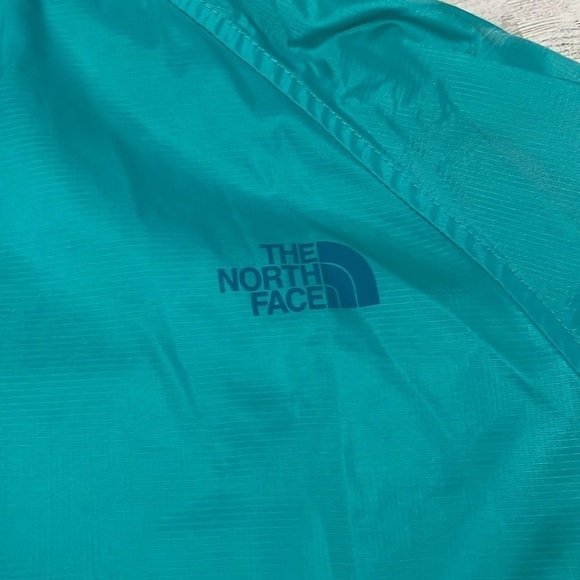 The North Face Light Weight Rain Jacket Size Large - Picture 6 of 10